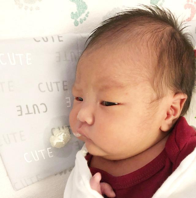 婴儿呛奶