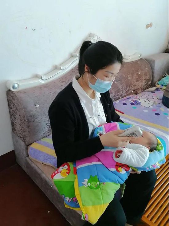 产后初乳_初乳是指产后几日内的乳汁_新鲜母乳和初乳