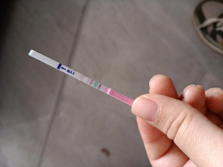 排卵试纸强阳_大卫排卵试纸强阳后多久排卵_排卵多少天试纸强阳