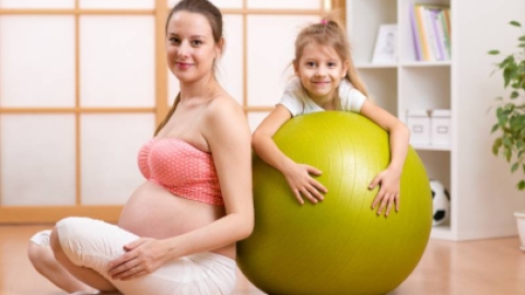 女性乳头痛原因、危害与应对方法全解析