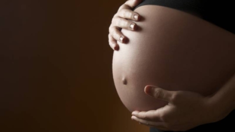女性痛经治疗方法全解析：药物、偏方与食疗指南