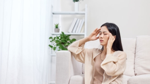 单纯疱疹是怎么引起的