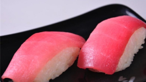 吞拿鱼寿司孕妇能吃吗 尽量避免食用