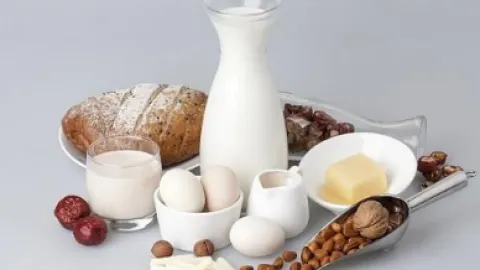 初乳三个早是什么 分娩后的初乳怎么做到母乳充足