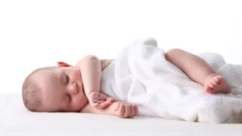 新生儿打嗝主要三个原因 大多数妈妈都忽视了！