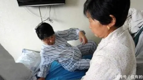 74岁老太生完双胞胎就进ICU，孩子出生成“准孤儿”？圆梦或噩梦