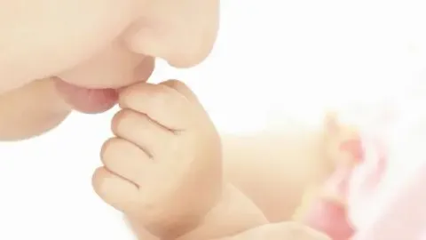 做试管婴儿成功后，严重孕吐怎么办？